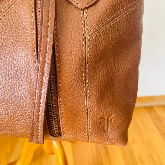 Frye Ari Cognac Leather Crossbody Bag - Picture 3 of 14
